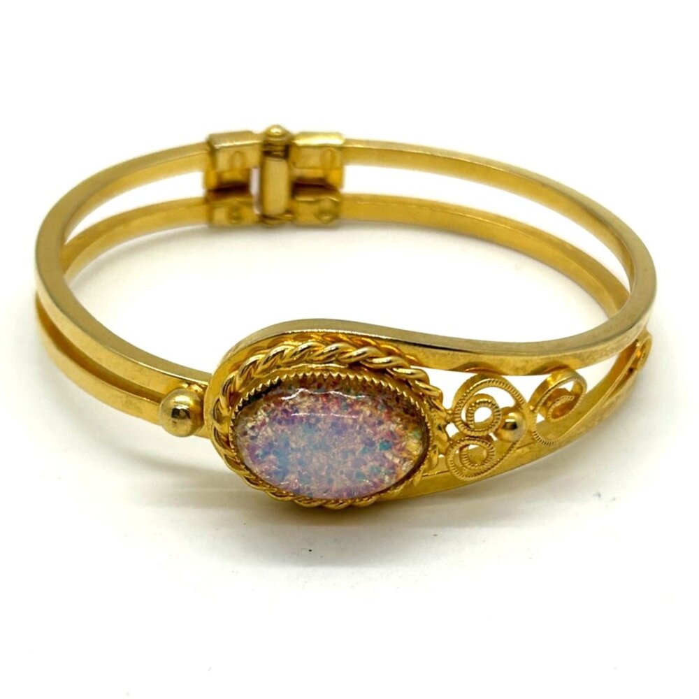 Hinged Clamper Bracelet With Acrylic Opaline Cabochon Gold-Tone Size 6 - Picture 1 of 11